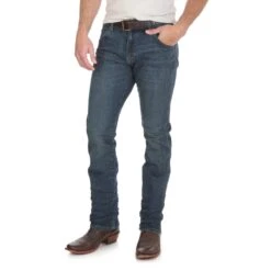 Wrangler Jeans: Men's 88MWZPD Portland Wrangler Retro Slim Straight Jean